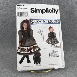 Uncut Daisy Kingdom Child Dress Pattern Simplicity 7744 Size HH 3-6 Girl Vintage
